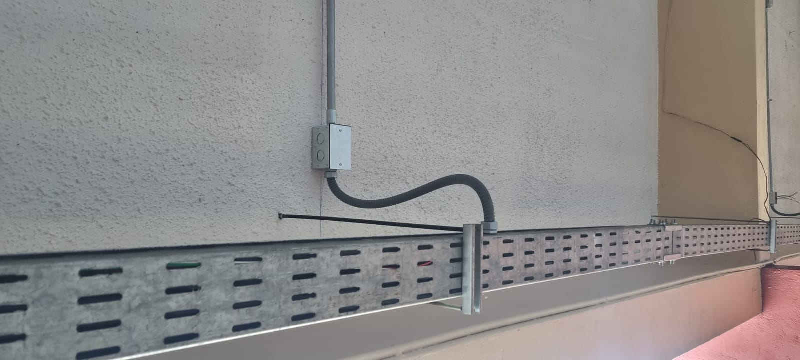 Líneas de distribución eléctrica