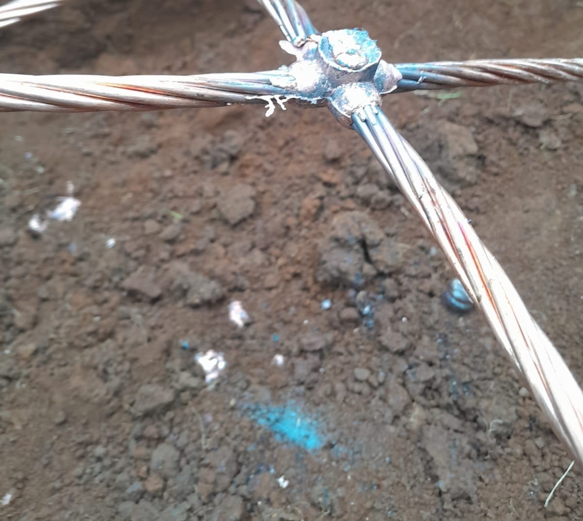 Construcción de malla de puesta a tierra